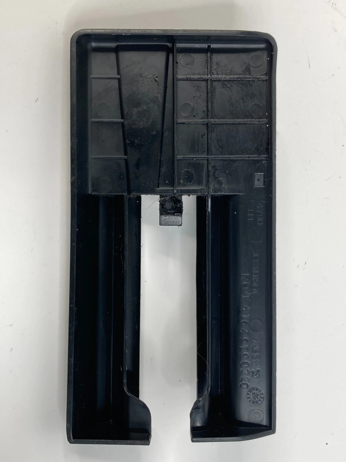 2006 2007 MERCEDES-BENZ ML500 FRONT LEFT SEAT TRACK END COVER A1649190320 OEM