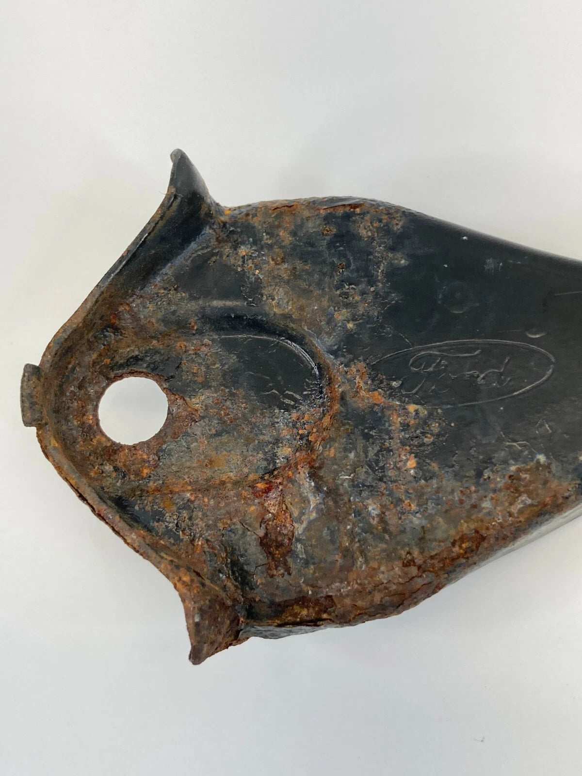 2013-2019 FORD POLICE INTERCEPTOR UTILITY 3.5L BATTERY HOLD DOWN BRACKET OEM