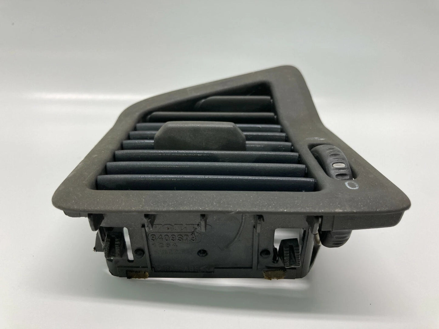 03 VOLVO XC70 01-03 V70 S60 LEFT DRIVER SIDE DASH AC AIR VENT OUTLET 3409373