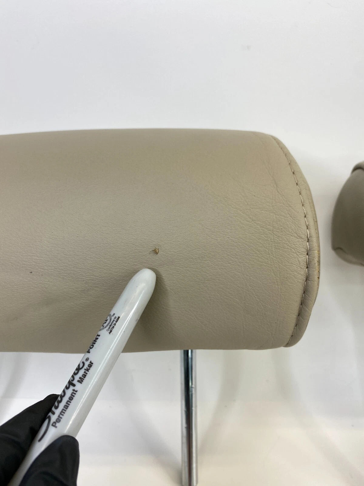 2001-2003 TOYOTA HIGHLANDER REAR LEFT & RIGHT & MIDDLE SEAT HEADREST HEAD REST