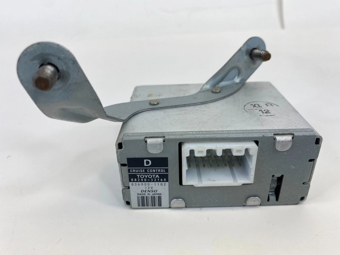 1999 2000 2001 LEXUS ES300 CRUISE CONTROL MODULE COMPUTER UNIT 88240-33160