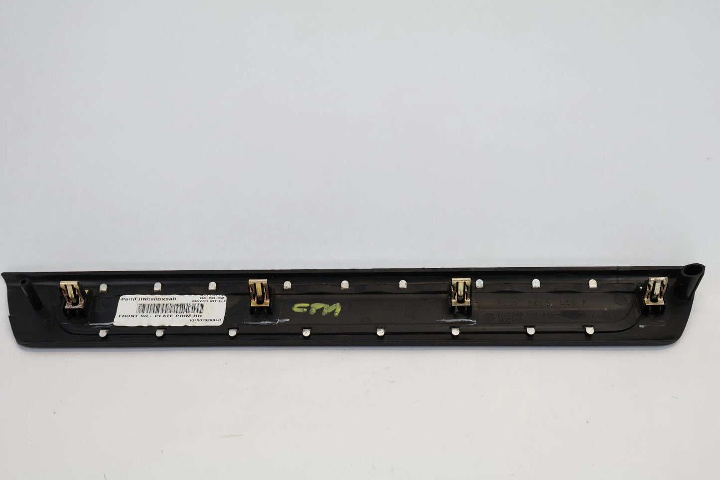 2011-2021 GRAND CHEROKEE FRONT RIGHT DOOR SILL SCUFF PLATE MOLDING OEM INC80DX9A