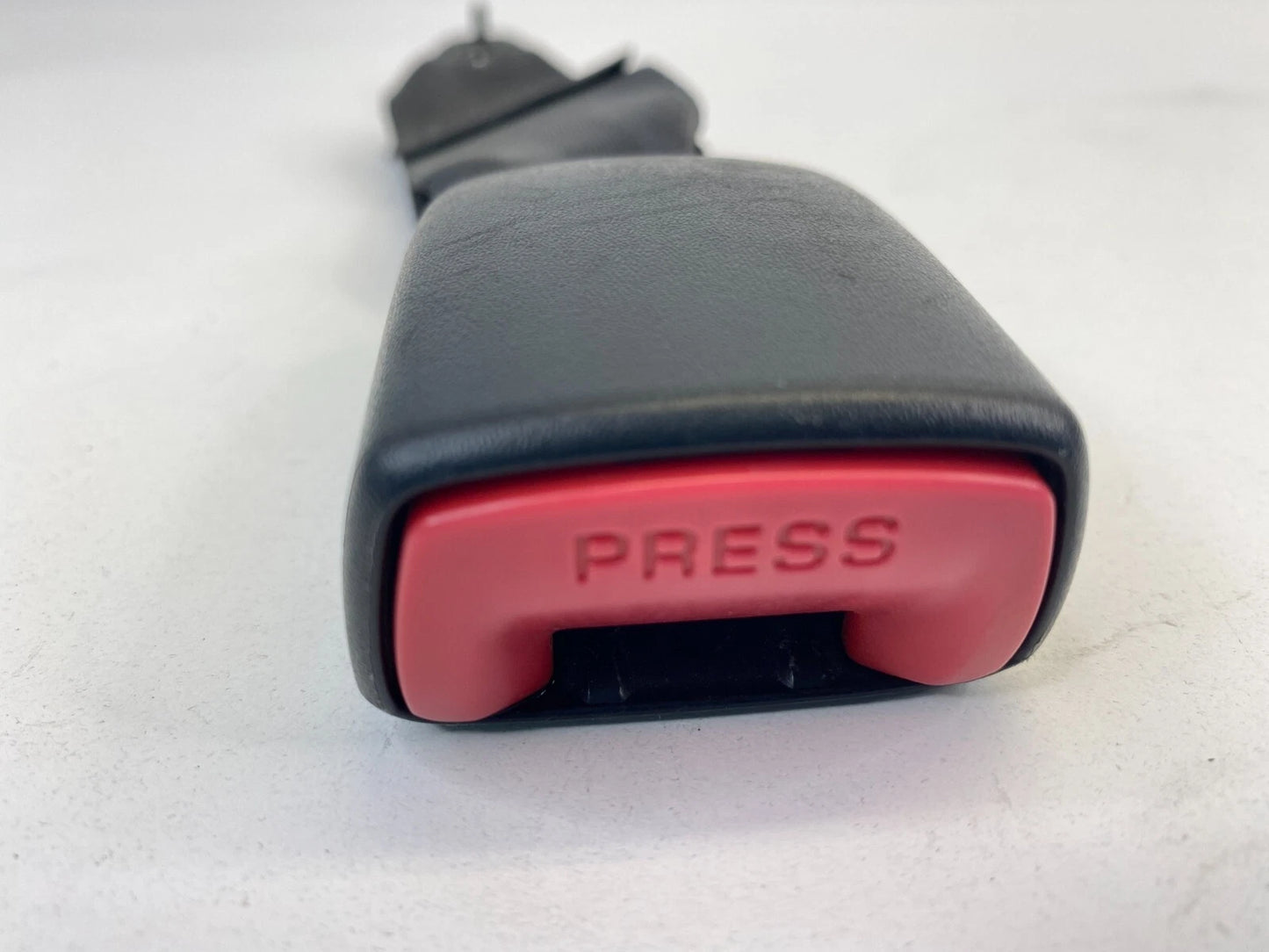 08-14 MITSUBISHI LANCER REAR RIGHT SEAT BELT RECEIVER BUCKLE CONNECTOR E034501