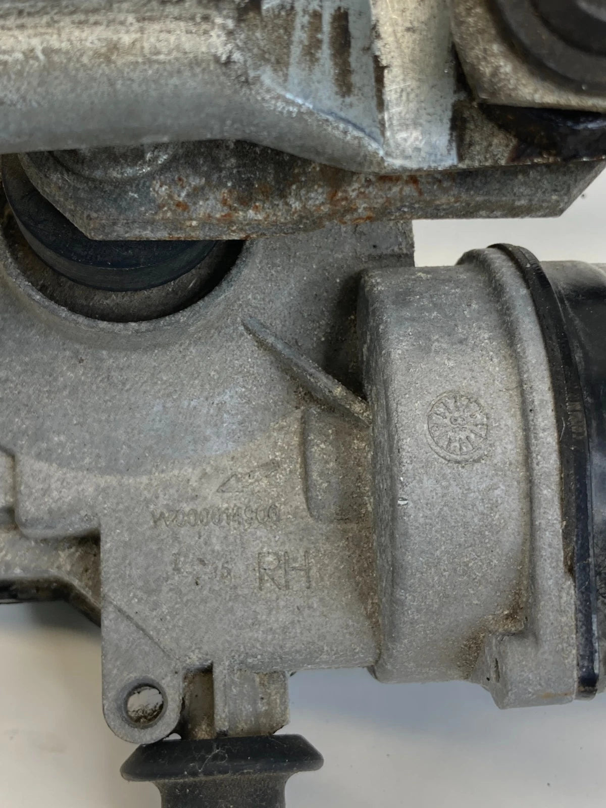 2013-2019 FORD EXPLORER INTERCEPTOR FRONT WINDSHIELD WIPER MOTOR W/ LINKAGE