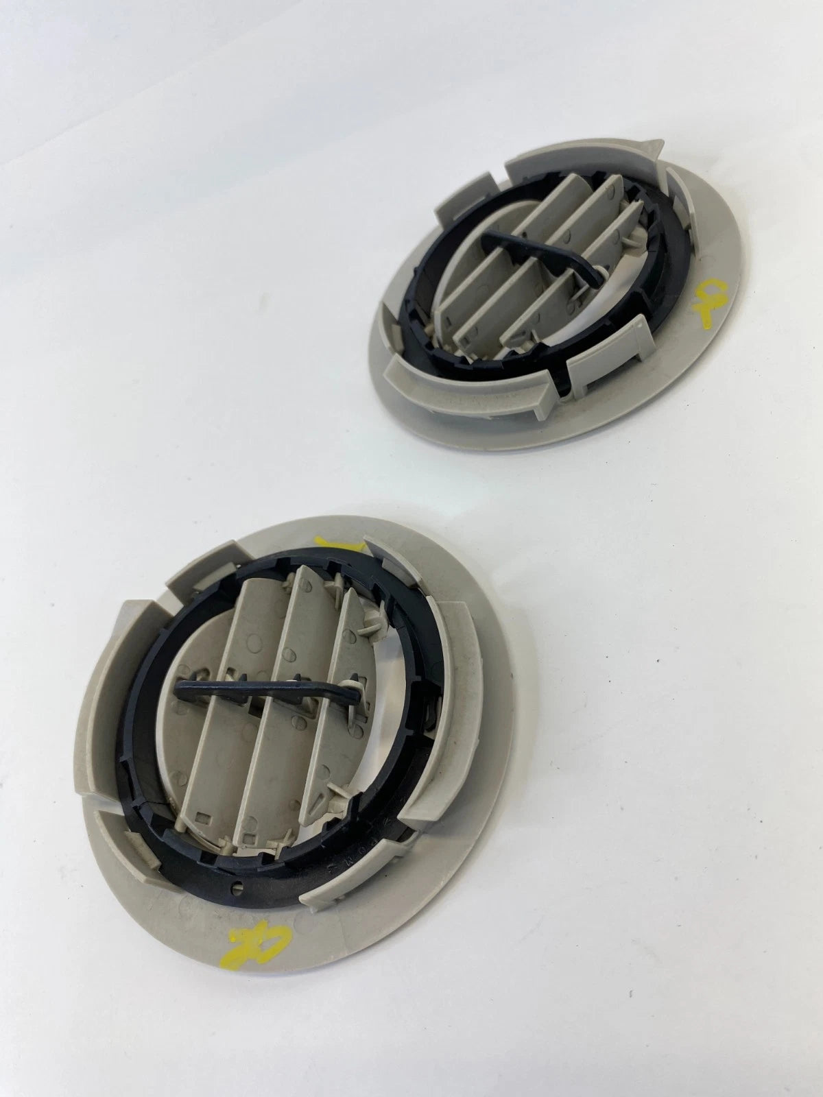 2011-2020 DODGE GRAND CARAVAN REAR ROOF HEADLINER AC AIR VENT DUCT LOUVER OEM