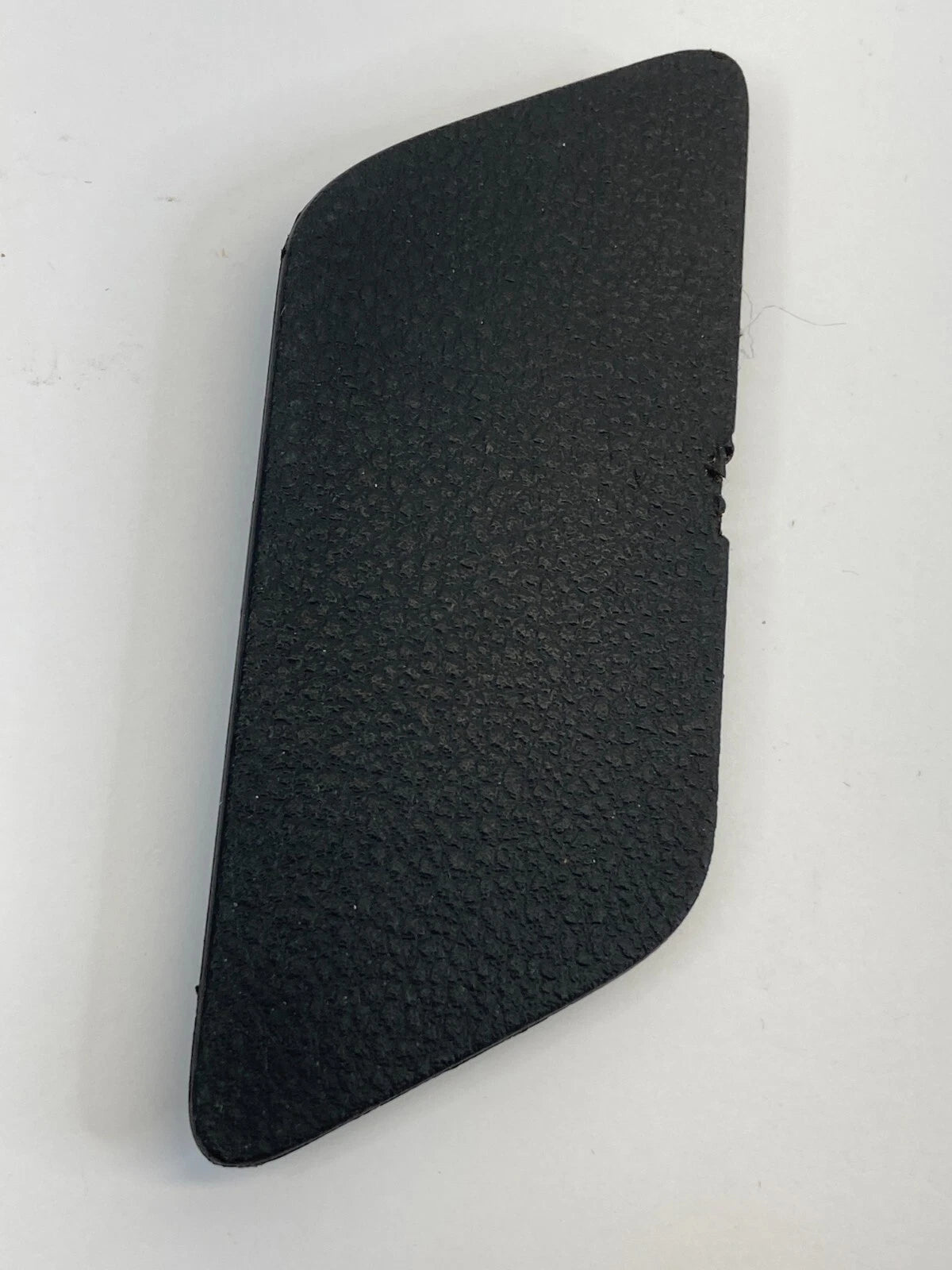 2010-2017 CHEVROLET EQUINOX FRONT LEFT SIDE INNER DOOR SCREW COVER CAP 25898955