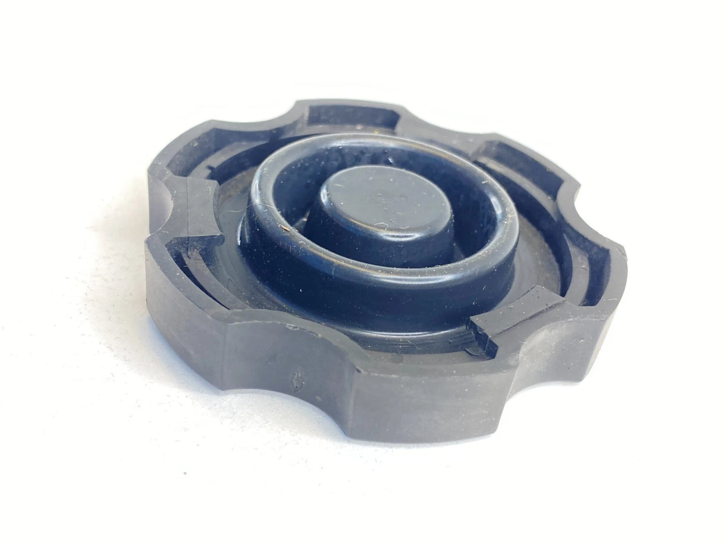 1999-2005 BUICK CENTURY BRAKE MASTER CYLINDER RESERVOIR COVER CAP LID OEM