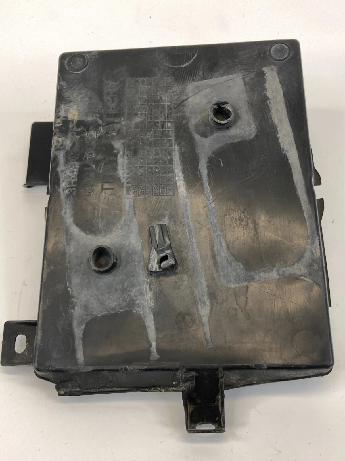 2008-2020 MITSUBISHI OUTLANDER BATTERY BOX TRAY COVER ASSY 8201A003 OEM