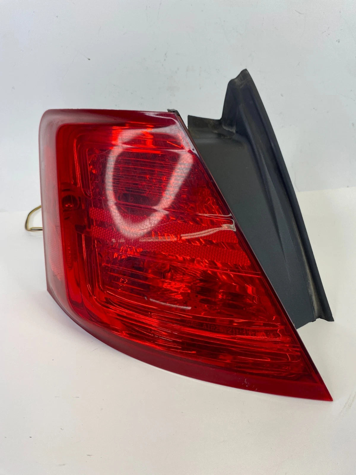 13-19 FORD TAURUS INTERCEPTOR SEDAN LEFT SIDE OUTER TAILLIGHT TAIL LIGHT LAMP
