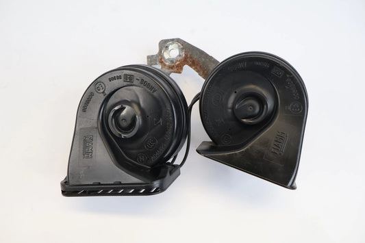 2011-2015 CHEVROLET CRUZE DUAL HORN HIGH LOW TONE ALARM SIGNAL PAIR SET OEM