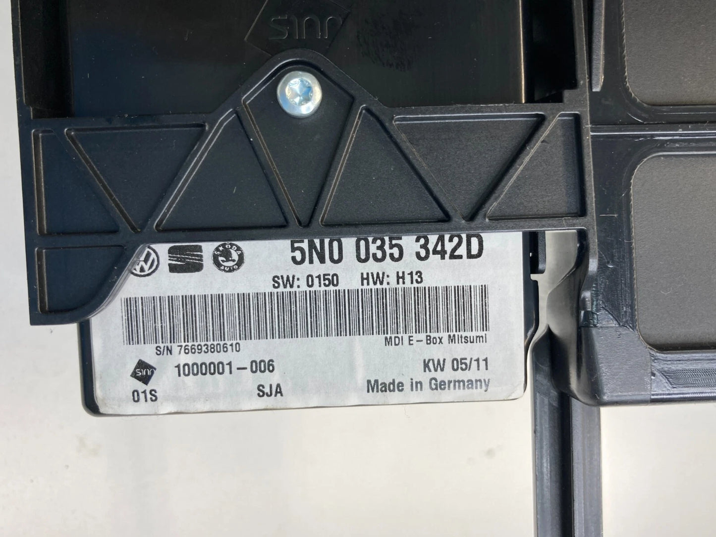 2009-2011 VOLKSWAGEN TIGUAN MULTIMEDIA INTERFACE CONTROL MODULE 5N0-035-342D
