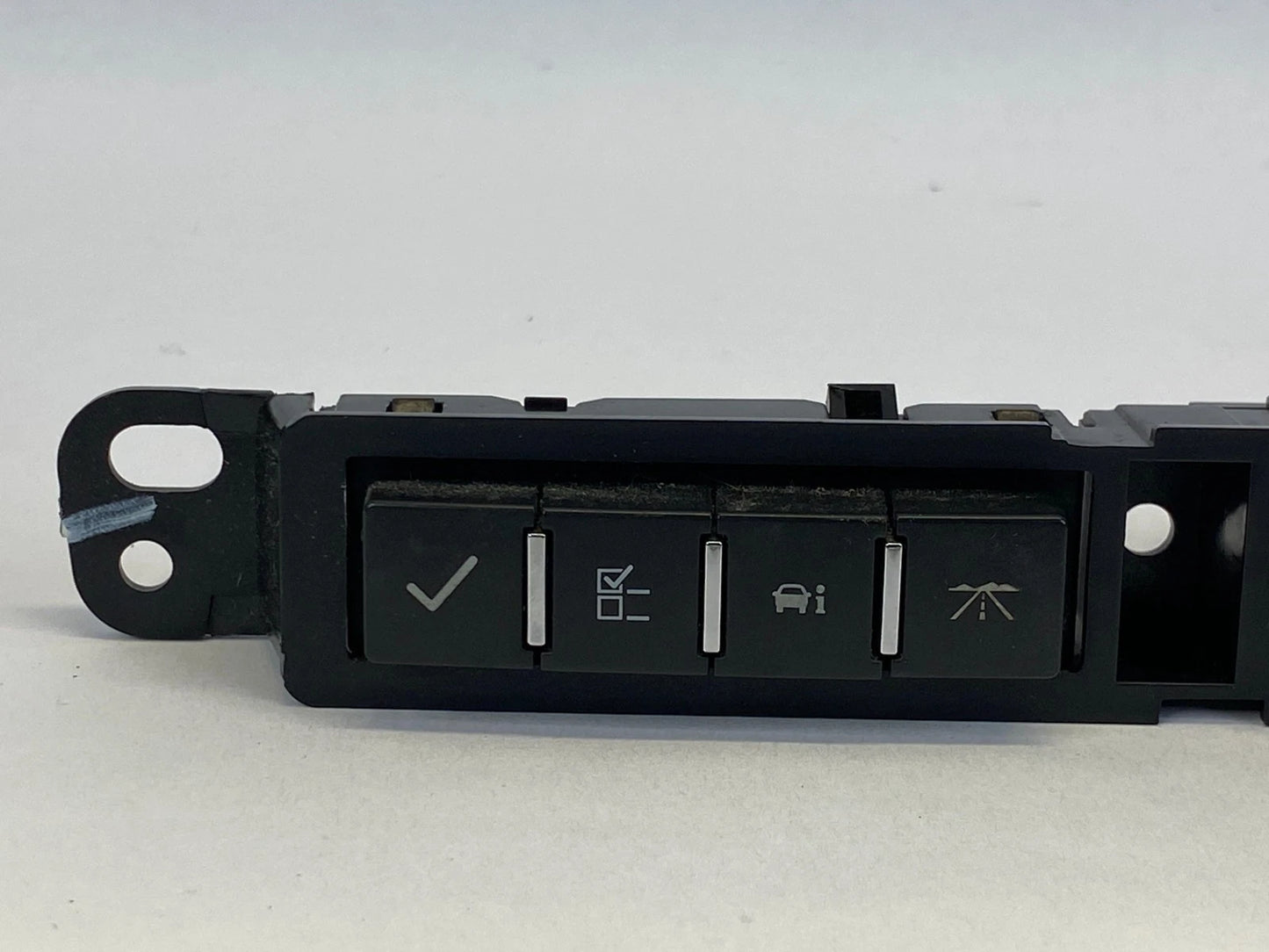 2009-2012 CHEVY TRAVERSE DASH HAZARD LIGHT INFO CONTROL SWITCH PANEL 25828898