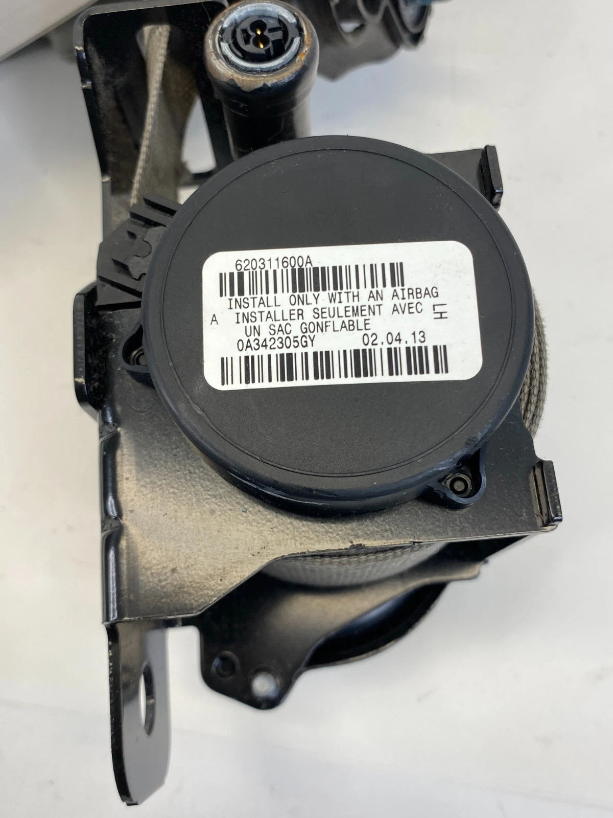 2011-2017 BUICK ENCLAVE CHEVY TRAVERSE FRONT LEFT SEAT BELT RETRACTOR 15903263