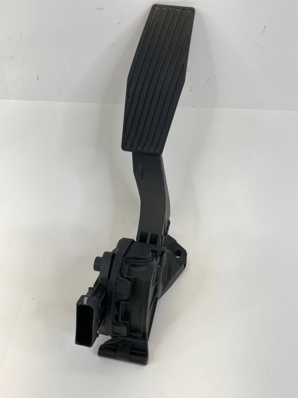 2012-2015 Chevrolet Cruze Accelerator Gas Pedal w/ Position Sensor 13252702 OEM