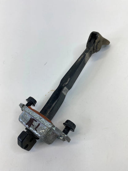 2010 11 12 2013 KIA FORTE FRONT LEFT SIDE DOOR CHECK STOP STOPPER DETENT OEM