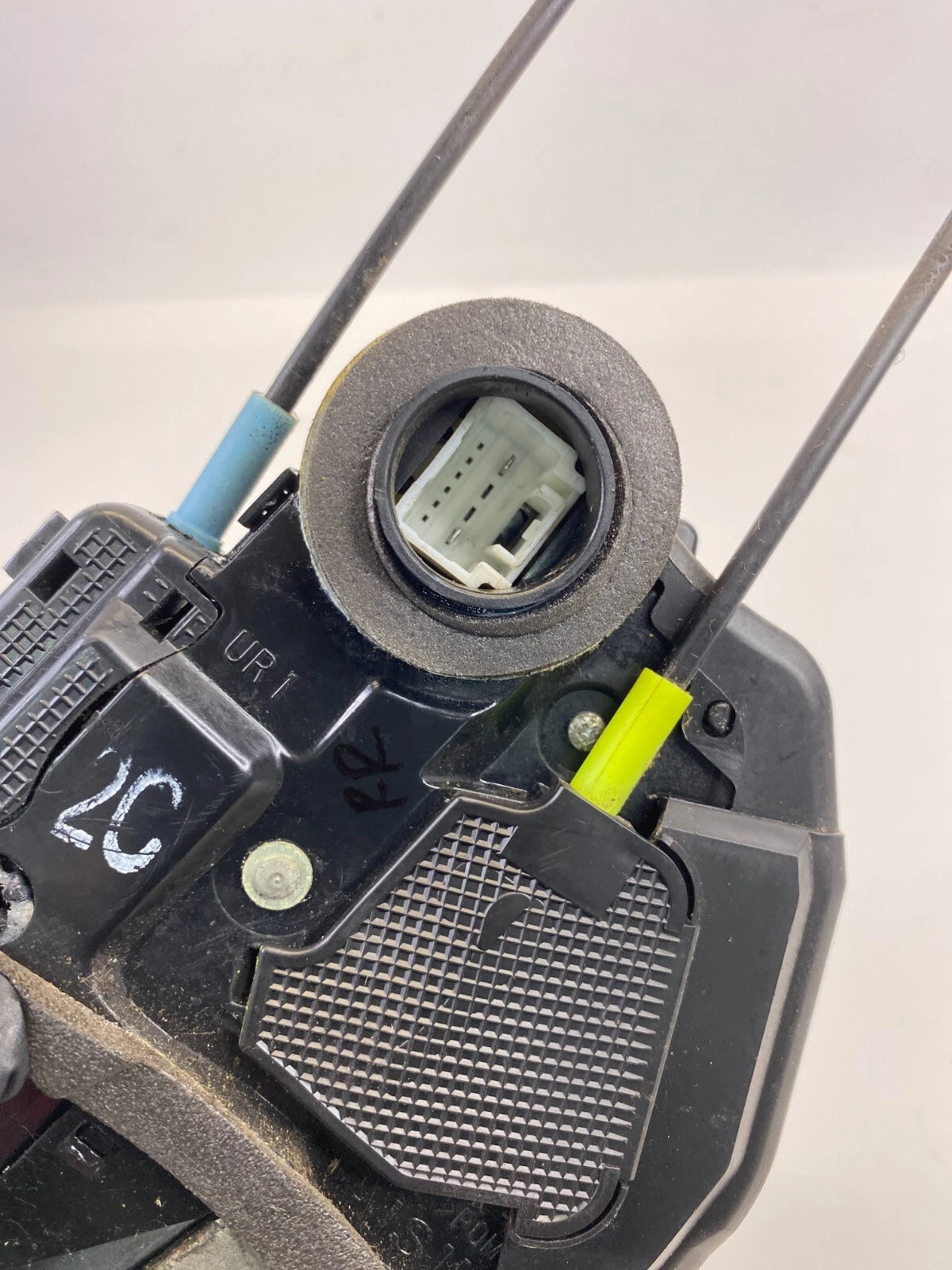 2009-2013 TOYOTA COROLLA REAR RIGHT SIDE DOOR LOCK LATCH RELEASE ACTUATOR OEM