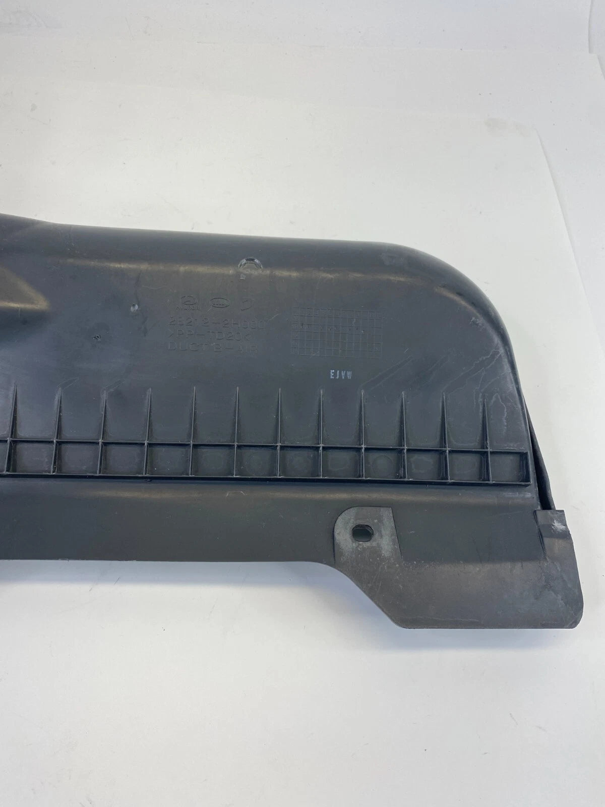 07-10 HYUNDA ELANTRA 2.0L FWD AIR INTAKE CLEANER HOSE TUBE DUCT PIPE 28212-2H000