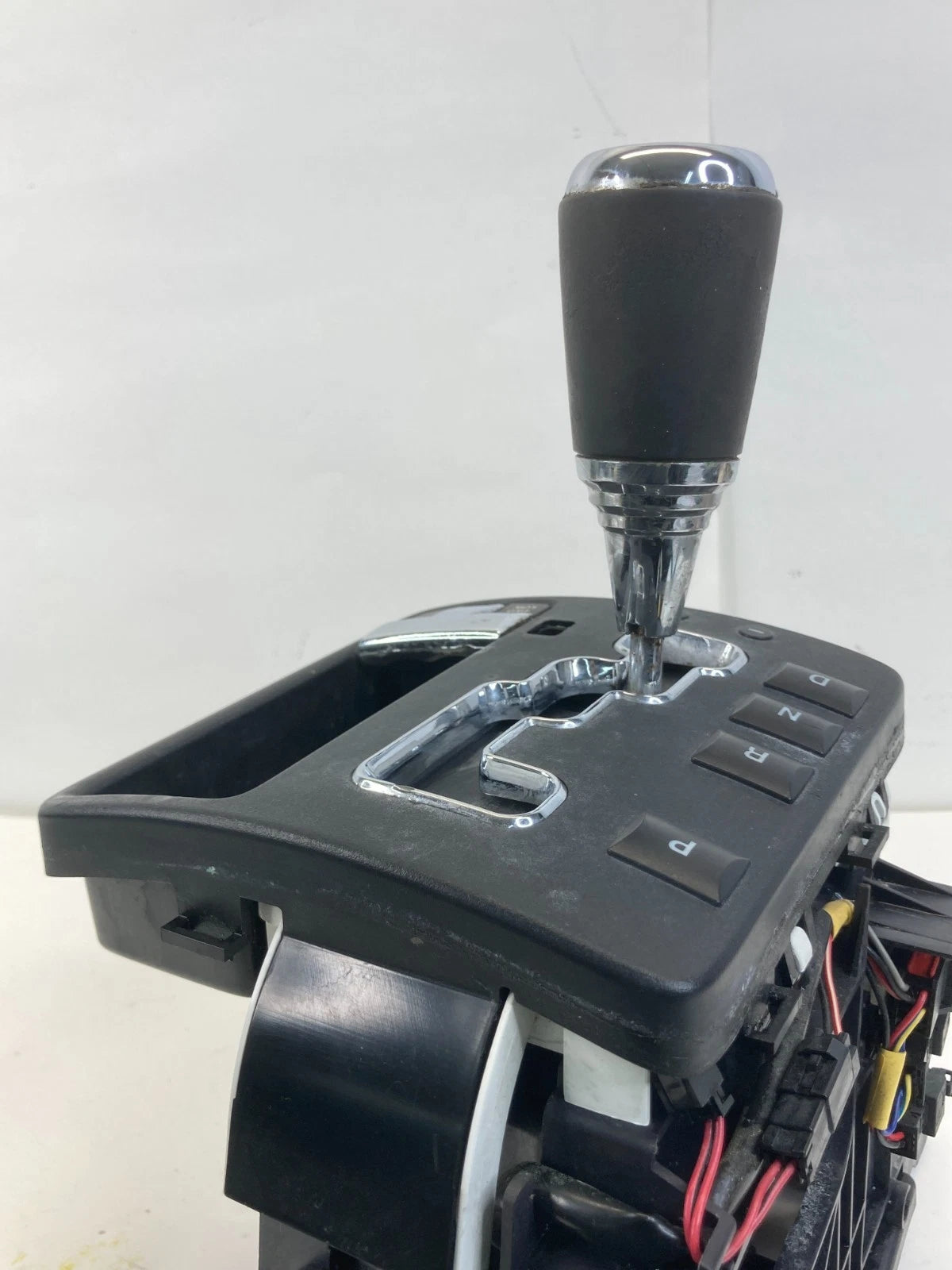 08 09 COMMANDER 08-10 GRAND CHEROKEE 4.7 4WD AUTOMATIC TRANS SHIFTER 52124691AD