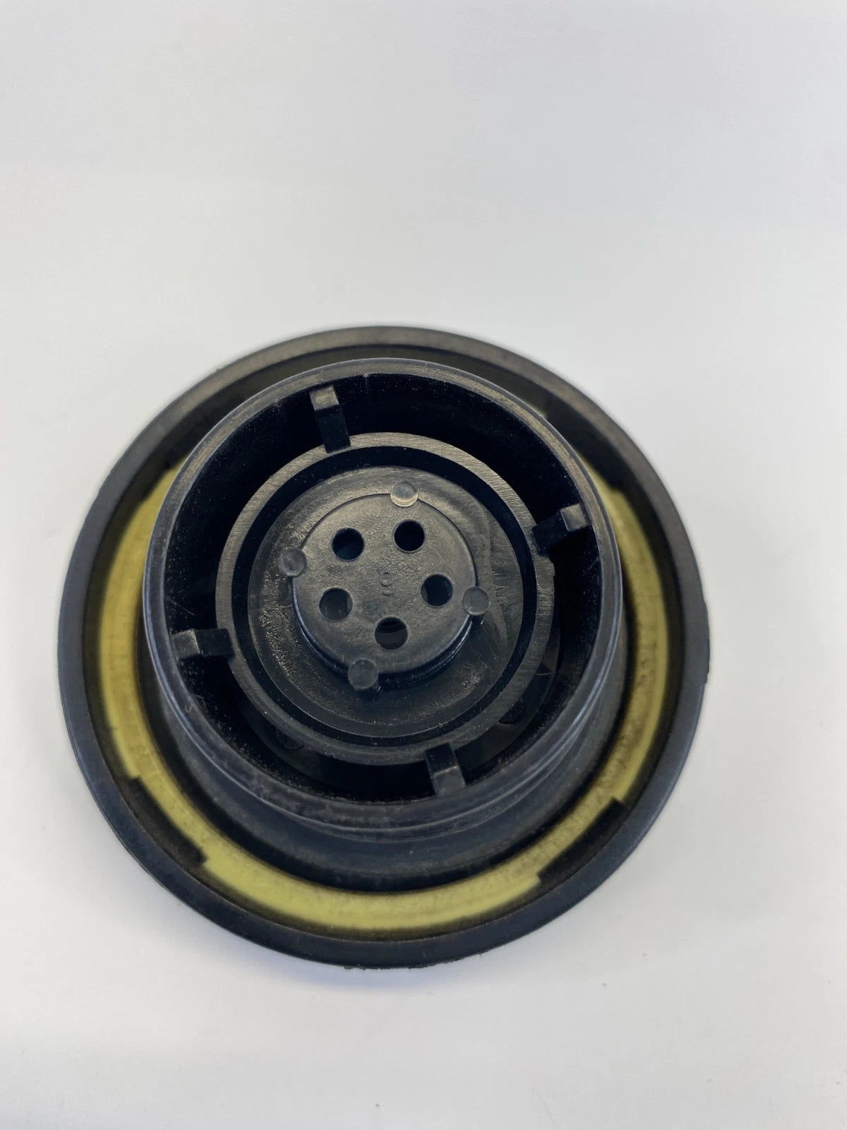 2011-2014 CHRYSLER 200 FUEL TANK GAS FILLER CAP PLUG REAR ASSEMBLY OEM FACTORY