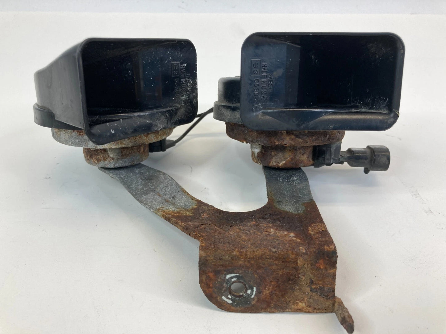 2005-2009 SAAB 9-7X 97X HIGH & LOW NOTE PITCH HORN ALARM SIREN PAIR SET OEM