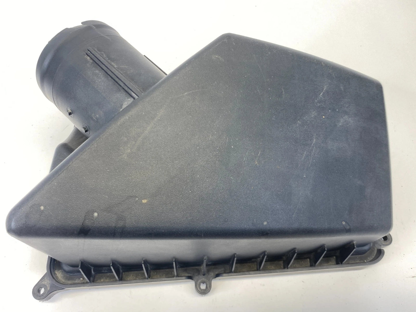 2015 2016 2017 CHRYSLER 200 2.4L AIR INTAKE CLEANER BOX COVER LID OEM