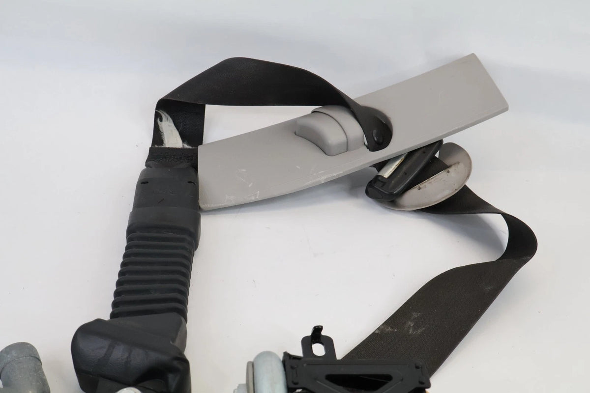2012 2013 KIA SOUL FRONT LEFT DRIVER SIDE SEAT BELT RETRACTOR 88810-2K610 OEM