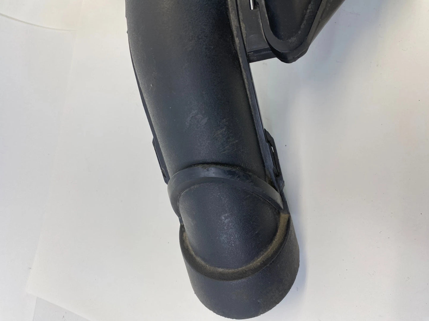 2013-2019 NISSAN SENTRA 1.8L REAR ENGINE AIR INTAKE DUCT TUBE HOSE 3RC22 OEM