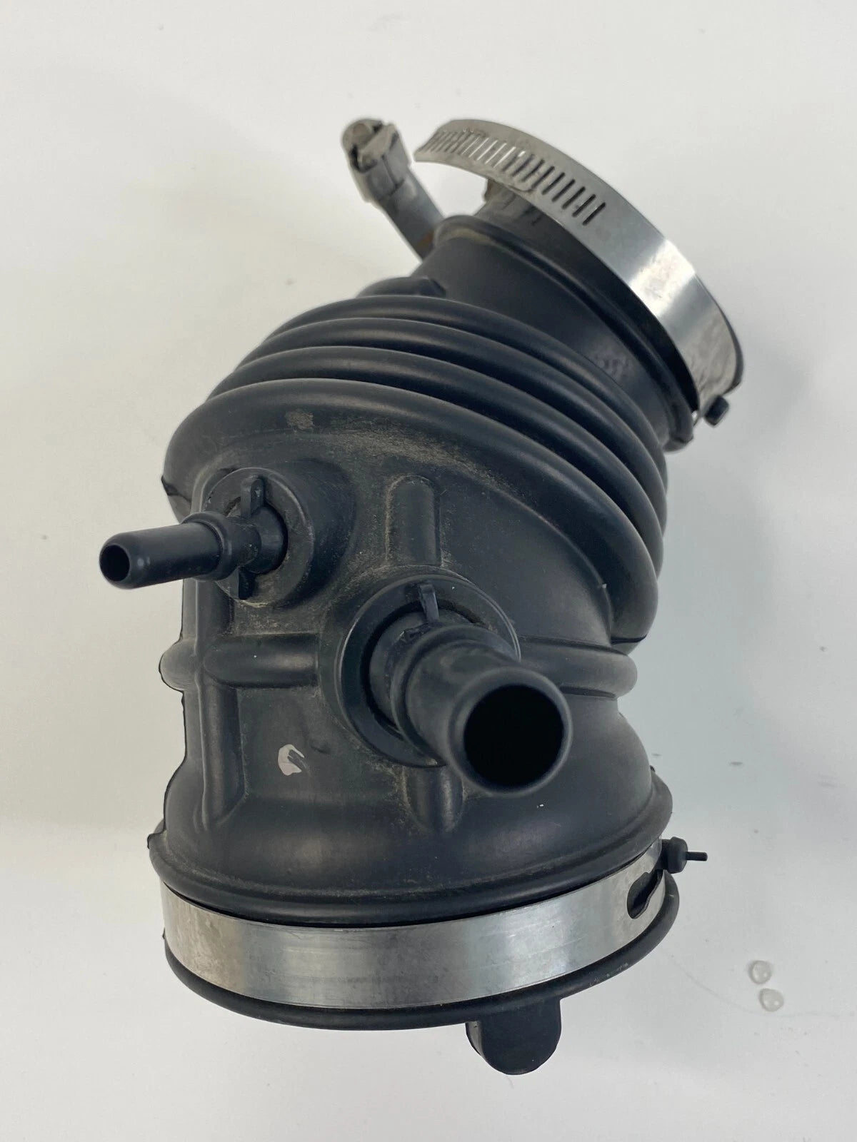 2012-2018 FORD FOCUS AIR INTAKE HOSE TUBE DUCT FLEXIBLE PIPE BREATHER TUBE OEM