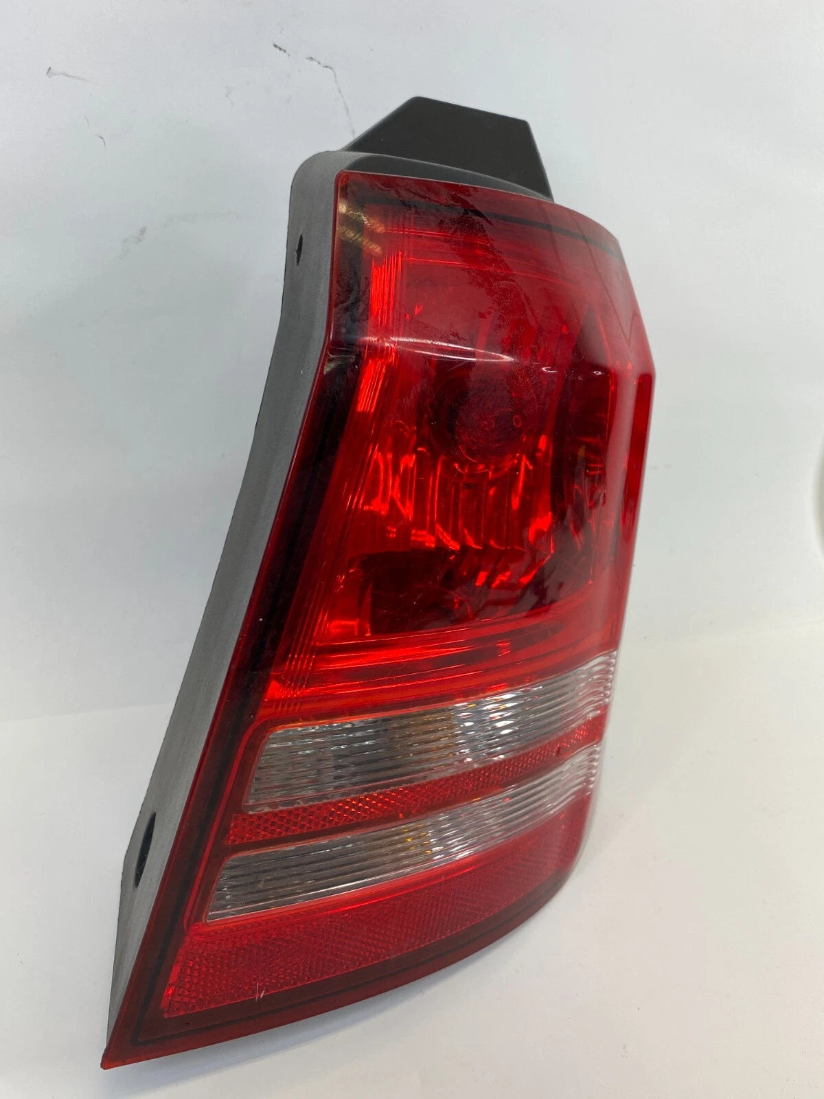 09-20 DODGE JOURNEY REAR RIGHT SIDE OUTER TAIL LIGHT LAMP TAILLIGHT 05116290AD