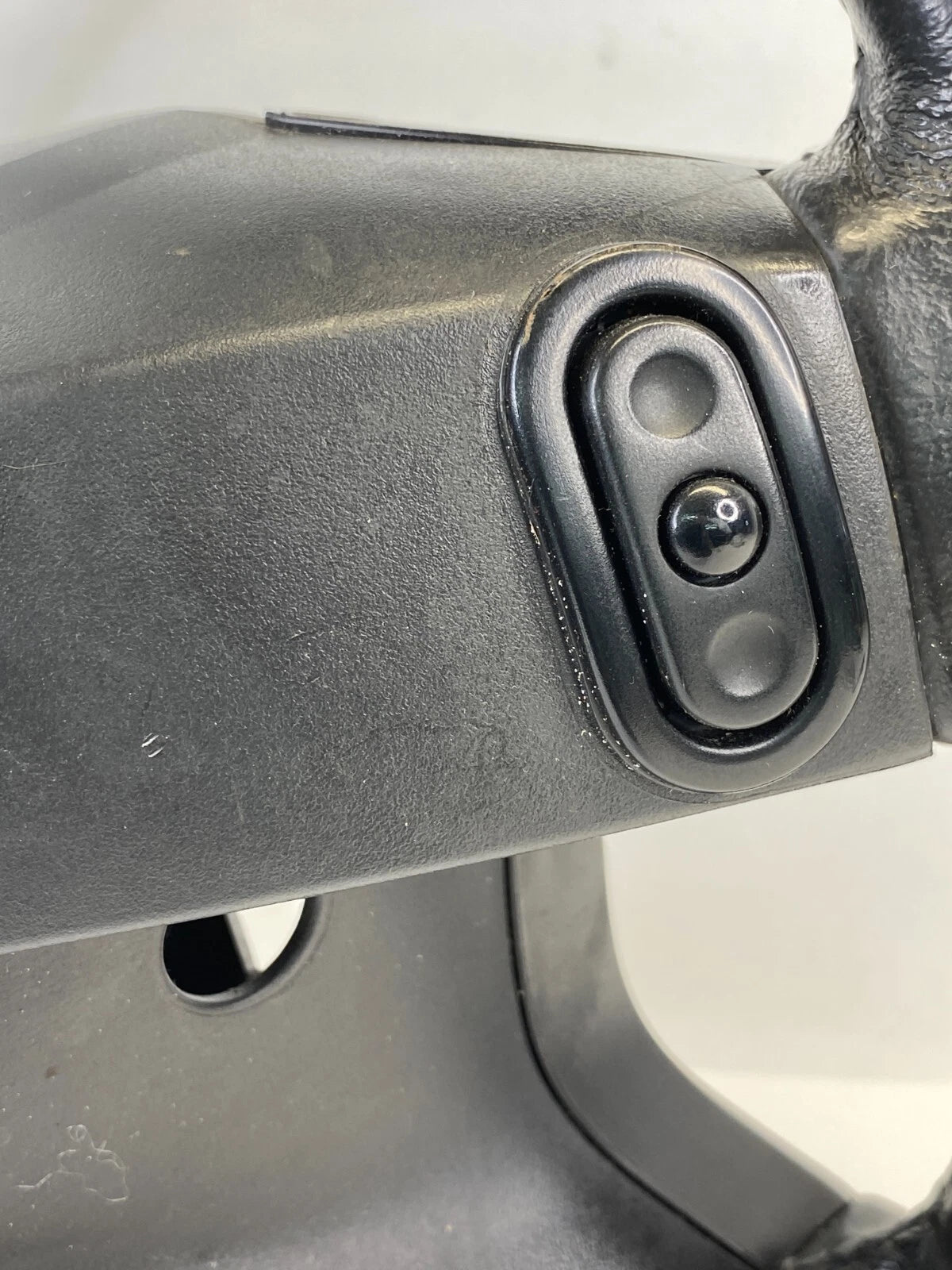 2009-2010 DODGE JOURNEY STEERING WHEEL W/ CRUISE LEATHER CONTROL P1BH491DVAF OEM