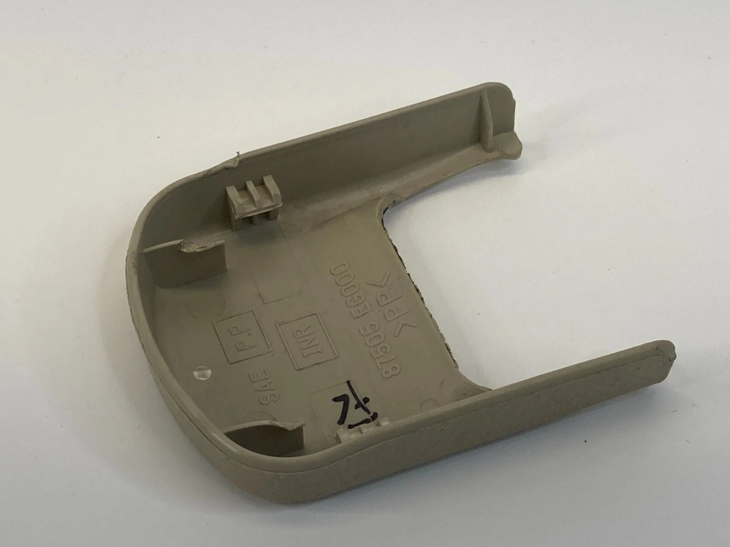 2006-2010 INFINITI M35 FRONT LEFT SEAT TRACK END INNER COVER 87505-EG000 OEM