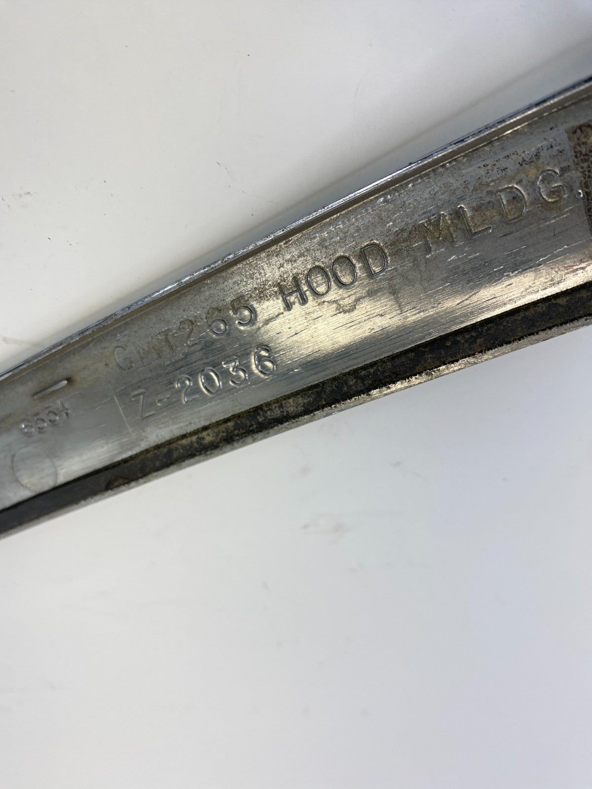 2004-2009 Cadillac SRX Front Hood Panel Upper Trim Molding Chrome 25844085 OEM