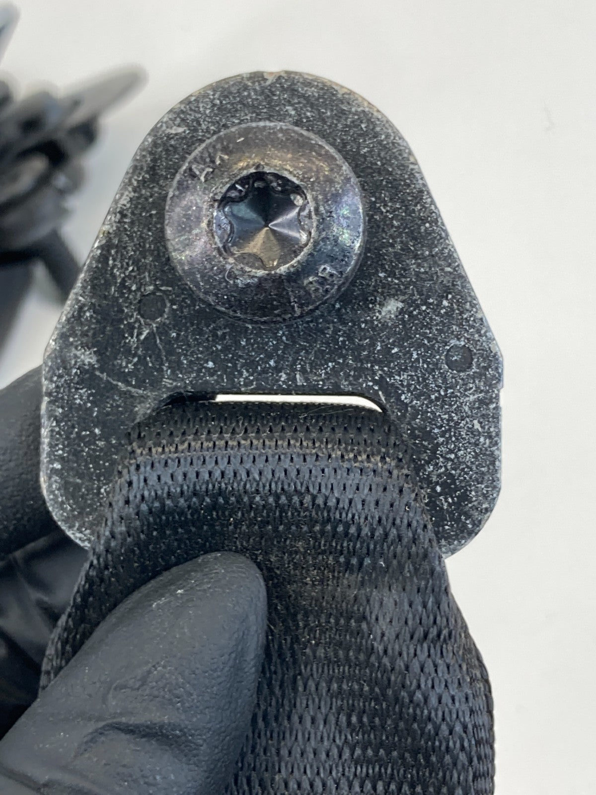 2006 2007 BMW 530xi Sedan Front Right Side Seat Belt Retractor 603404600C OEM