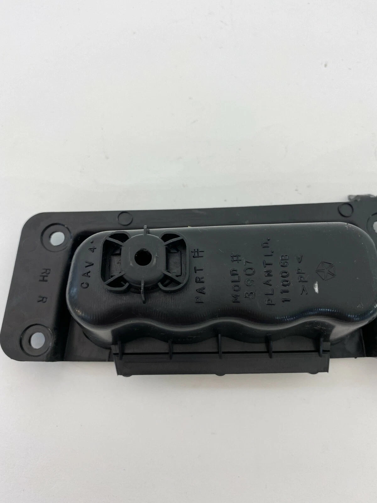 2007-2010 JEEP PATRIOT REAR RIGHT BACK DOOR WINDOW SWITCH COVER FRAME PLATE TRIM