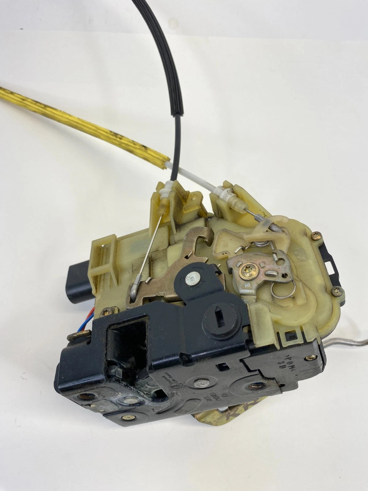 1998-2004 AUDI A6 QUATTRO REAR RIGHT SIDE DOOR LATCH RELEASE ACTUATOR 4B0839016C