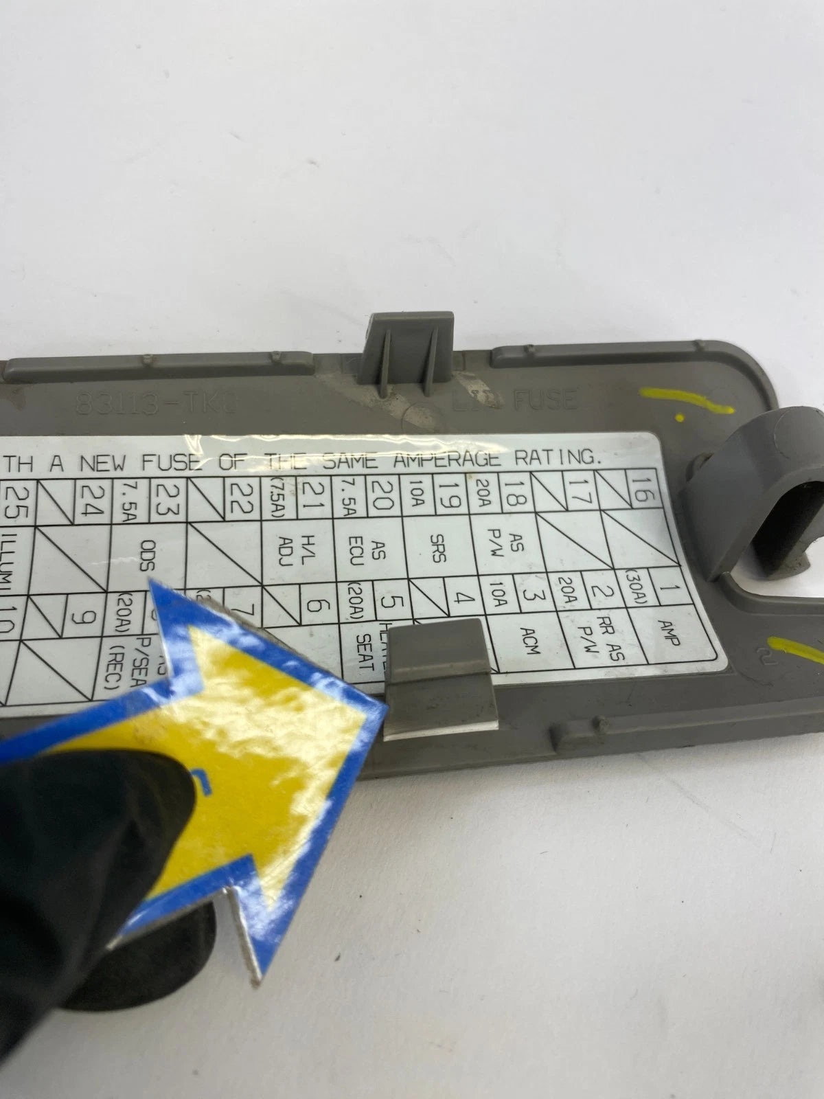 2011-2017 HONDA ODYSSEY INTERIOR LOWER DASH FUSE BOX ACCESS LID COVER 83113-TK8