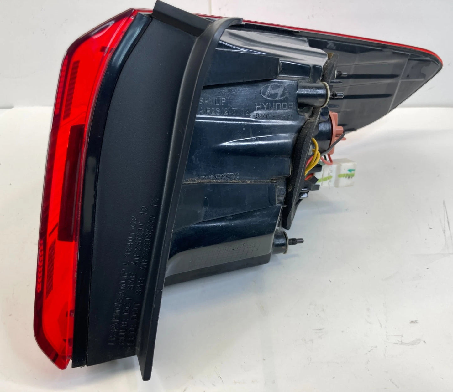 15-17 HYUNDAI SONATA SEDAN DRIVER LEFT TAIL LIGHT QUARTER PANEL TAILLIGHT OEM