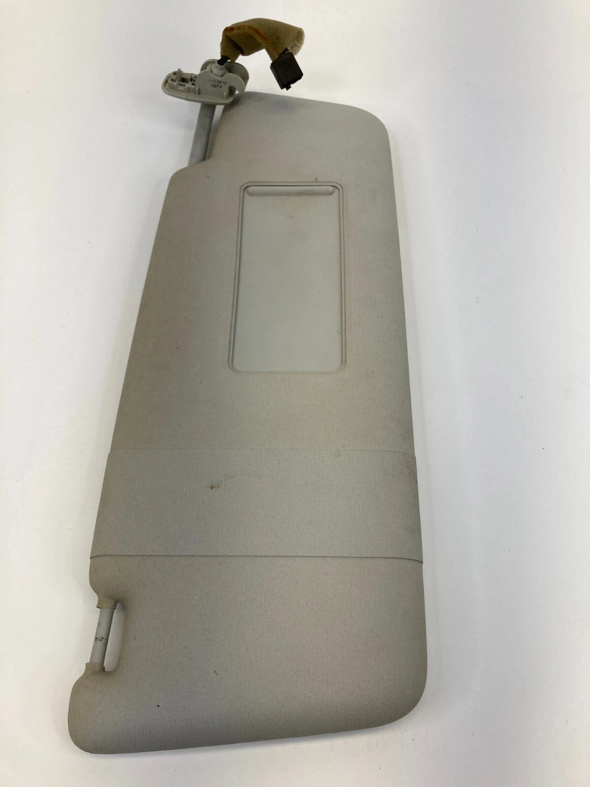 2012-2016 VOLKSWAGEN PASSAT RIGHT PASSENGER SIDE SUNVISOR SUN VISOR SHADE OEM