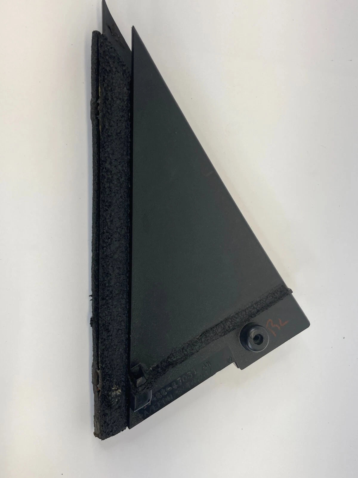 04-09 TOYOTA PRIUS REAR LEFT SIDE DOOR INNER SEAL CORNER COVER 67488-47031 OEM