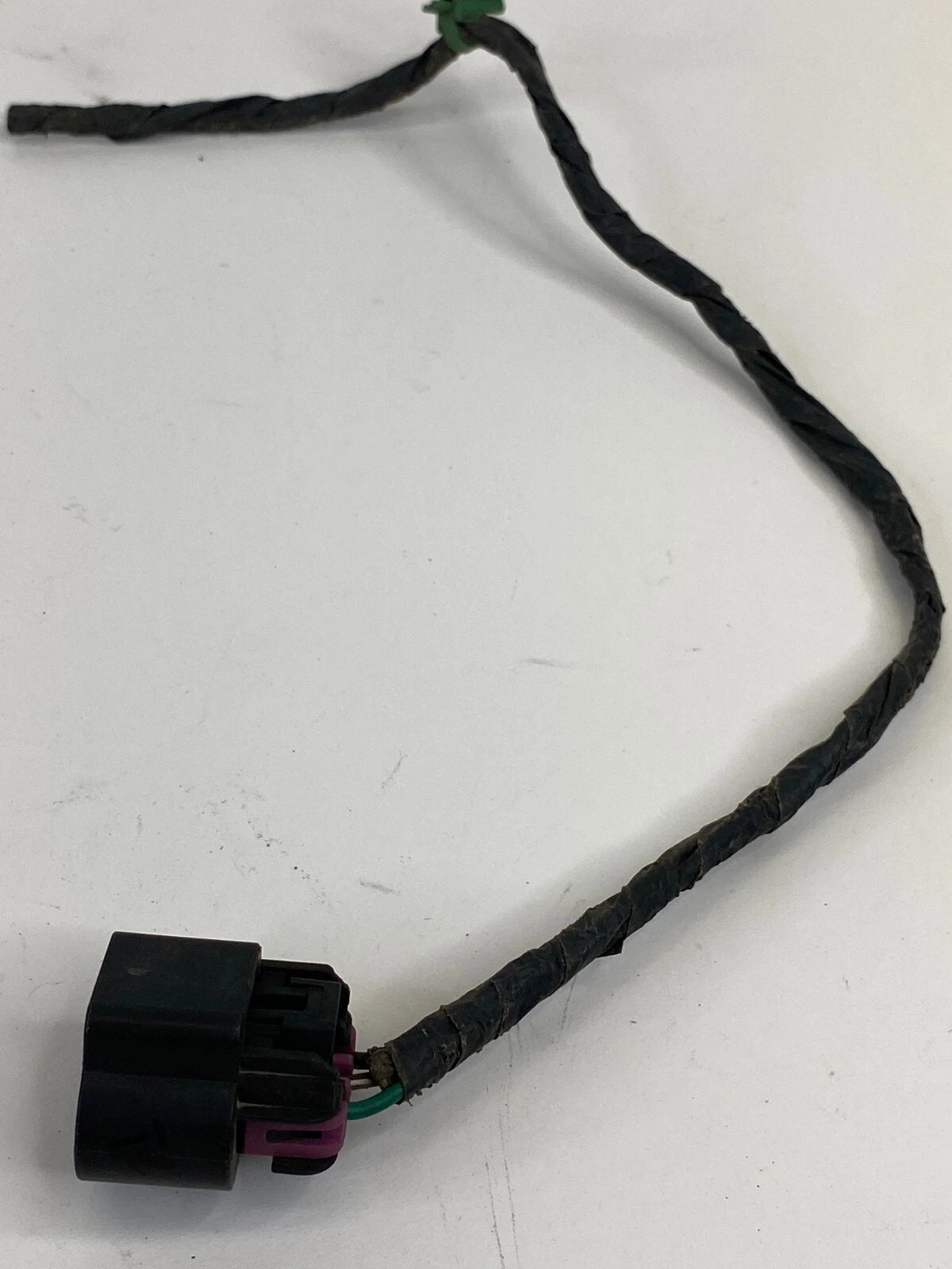 2008-2012 BUICK ENCLAVE RIGHT SIDE TAILLIGHT WIRE WIRING HARNESS PLUG CONNECTOR
