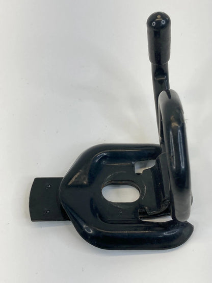 03 04 05 06 CHEVROLET AVALANCHE 1500 RIGHT BED CARGO HOOK STRAP TIE DOWN OEM