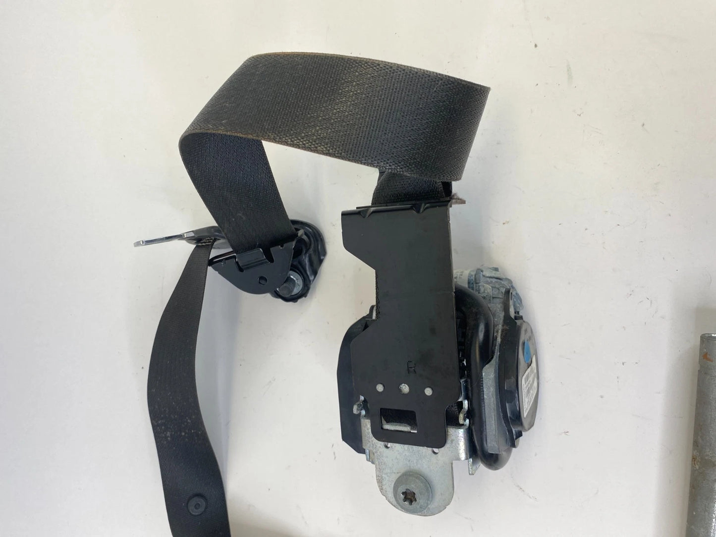 2010-2017 CHEVROLET EQUINOX FRONT RIGHT SIDE SEAT BELT RETRACTOR ASSY 15903263