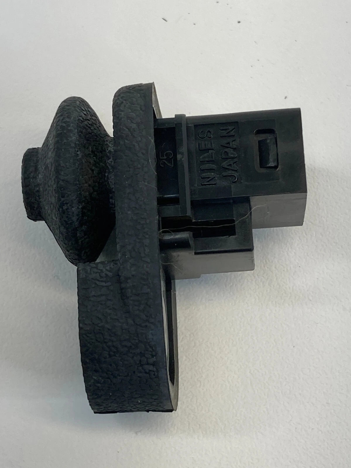 2000-2014 NISSAN MAXIMA DOOR LIGHT AJAR JAMB SENSOR SWITCH OEM