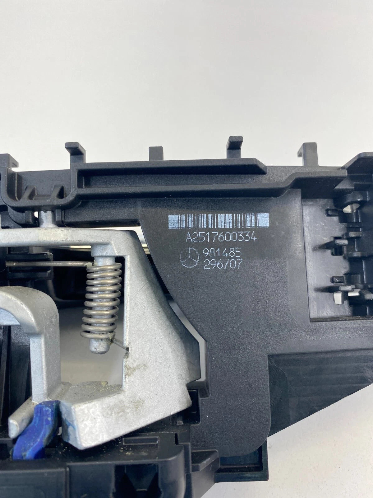 2006-2012 MERCEDES-BENZ ML350 R350 FRONT LEFT EXTERIOR DOOR HANDLE A2517600334