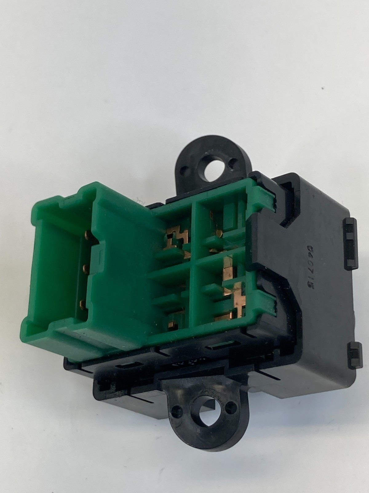 2003 2004 Infiniti G35 Front Left Driver Side Mirror Adjustment Switch Assembly