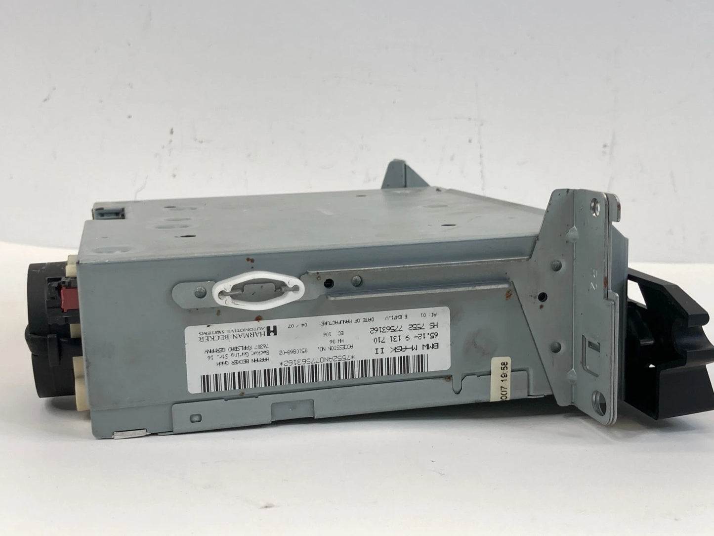 2004-2007 BMW 525I RADIO RECEIVER CD PLAYER NAVIGATION HEAD UNIT 65129131710 OEM