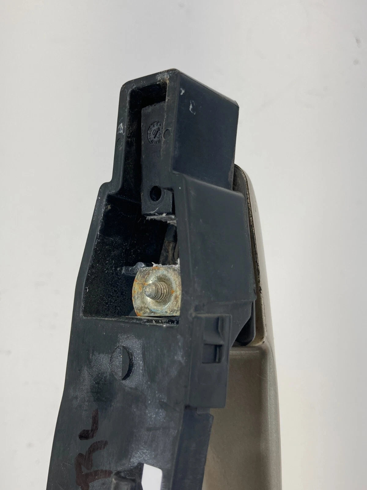 2004-2008 CADILLAC SRX REAR LEFT SIDE EXTERIOR OUTSIDE DOOR HANDLE D-800139 OEM