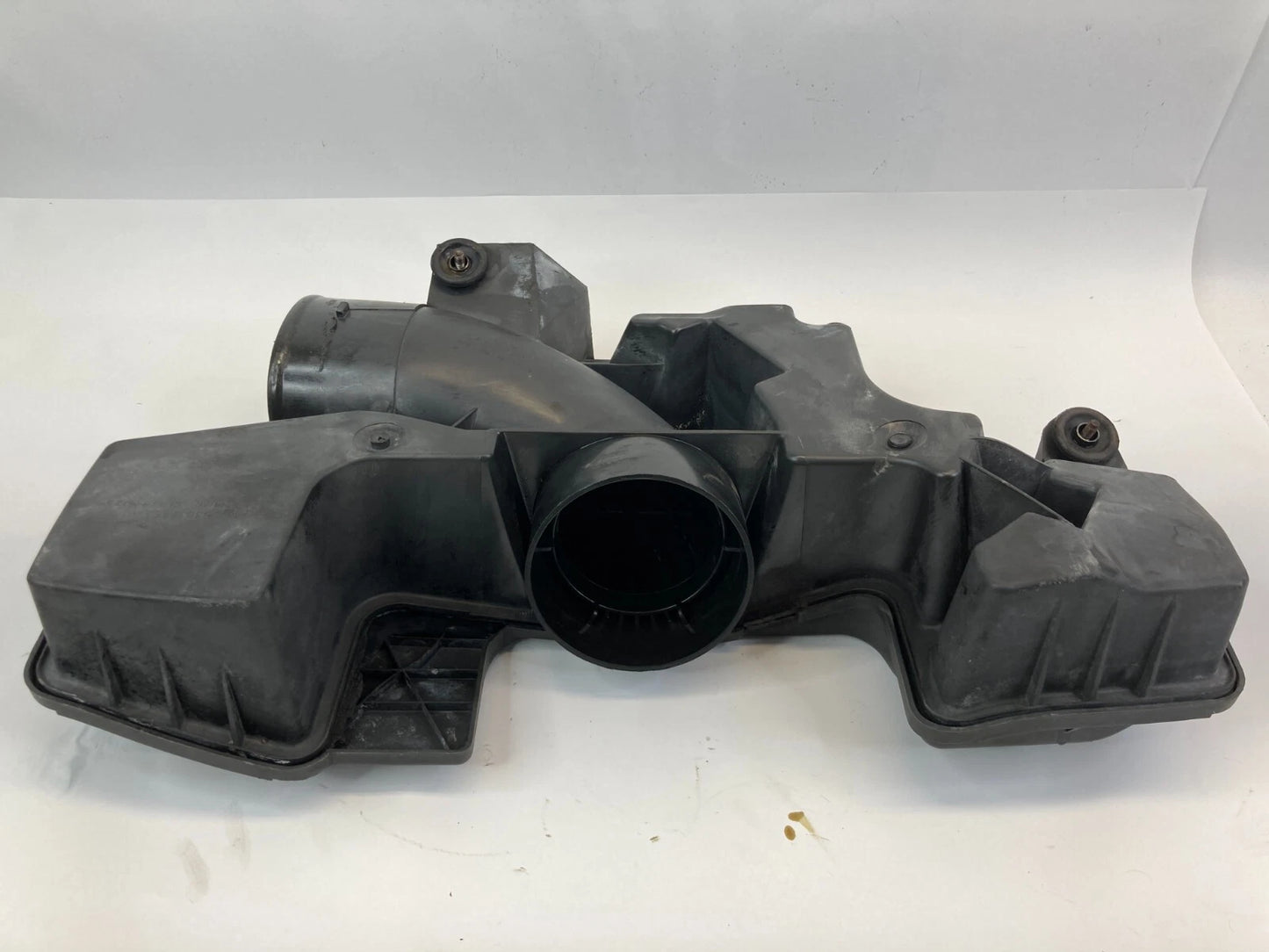 03-05 DODGE RAM 2500 5.7L HEMI INTAKE CLEANER RESONATOR THROTTLE BODY PLENUM BOX