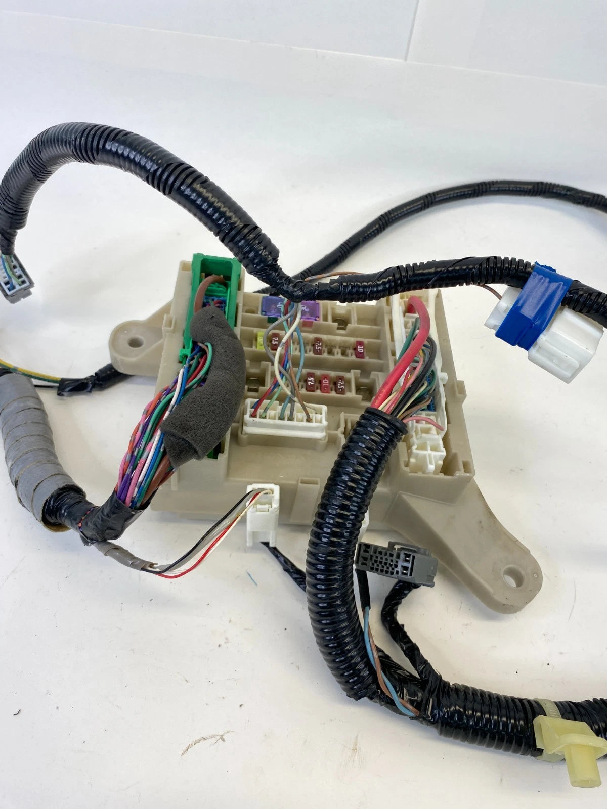 2011-2013 HONDA ODYSSEY 3.5L V6 REAR INTERIOR FUSE BOX JUNCTION BOX 38230TK8A213