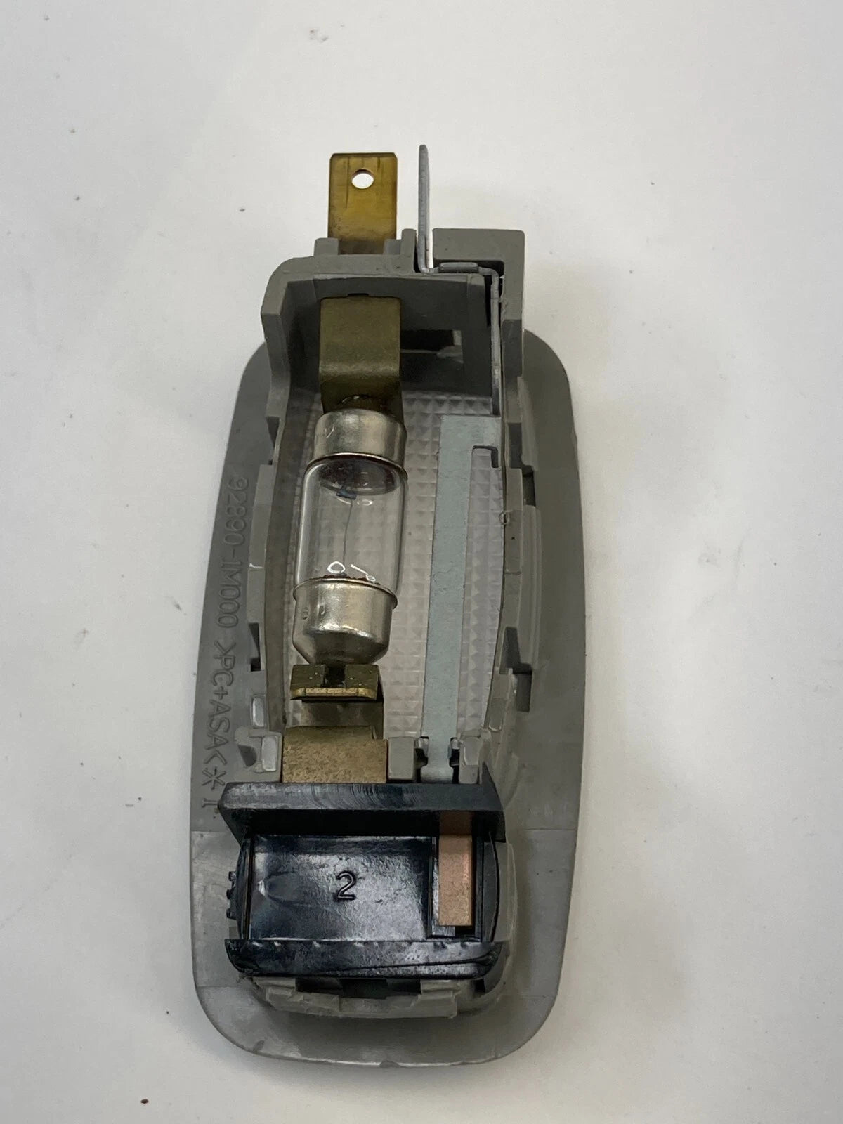 2011-2013 KIA FORTE FRONT ROOF SIDE SUNVISOR VANITY LIGHT LAMP 92890-1M000 OEM